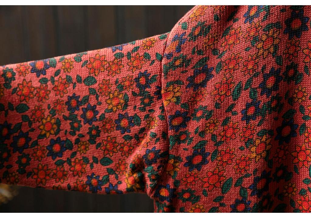 Women's High Neck Floral Print Sweater, Plus Size, Relaxed Fit, Stylish Autumn/Winter 2025 Collection.