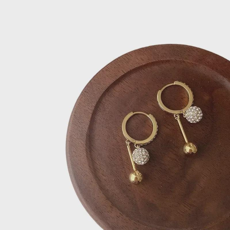 Серьги-шарики со стразами в корейском стиле — модный универсальный дизайн для женщин