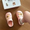 Женские летние шлепанцы с толстой подошвой и отверстиями, мультяшные милые новые, увеличивающие рост, нескользящие, с закрытым носком, крутые шлепанцы