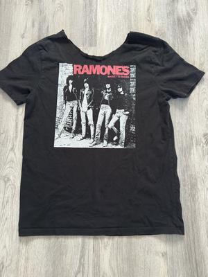 Футболка Ramones Rocket To Russia Tour Размер L Черная Панк-рок группа Унисекс