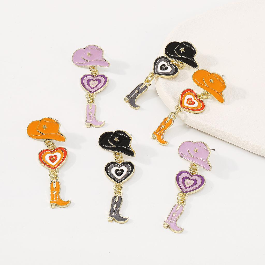 Модные и трендовые серьги для современных женщин — серьги-подвески в виде сердечка, ковбойской шляпы и сапог