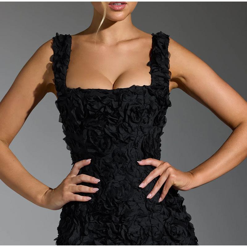 Лето 2025 года, сексуальное квадратное воротничок, 3D-цветок, облегающее, без рукавов, без бретелек, короткое платье, модная женская одежда, мини-платья