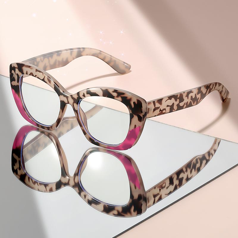 The new artistic style anti-blue light glasses feature cat-eye color-blocking accents, giving a sense of high-end flat light