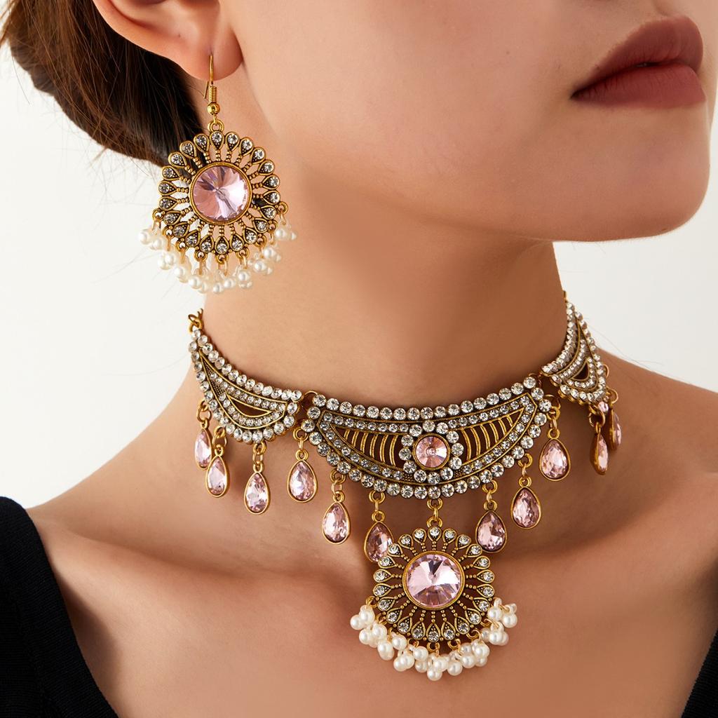 Vintage Bohemian Rhinestone Necklace Set Light Court Style for Women