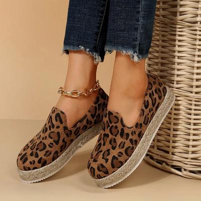 Модная женская обувь 2024 года, высококачественные женские туфли из вулканизированной стали, осенние туфли с круглым носком и леопардовым принтом на платформе, повседневные туфли больших размеров