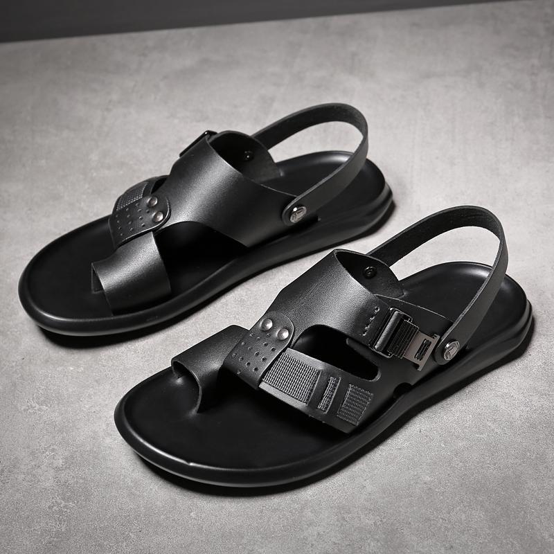 Модные летние мужские пляжные сандалии, кожаные нескользящие мужские тапочки, дышащие, двухразовые мужские сандалии с выемками 2024 года, крутые мужские тапочки