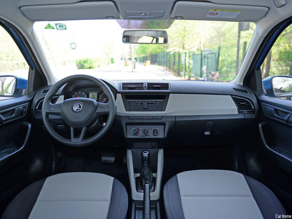 9-дюймовый Android-экран для навигации Skoda Fabia 2015 с картами Gaode и видеорегистратором