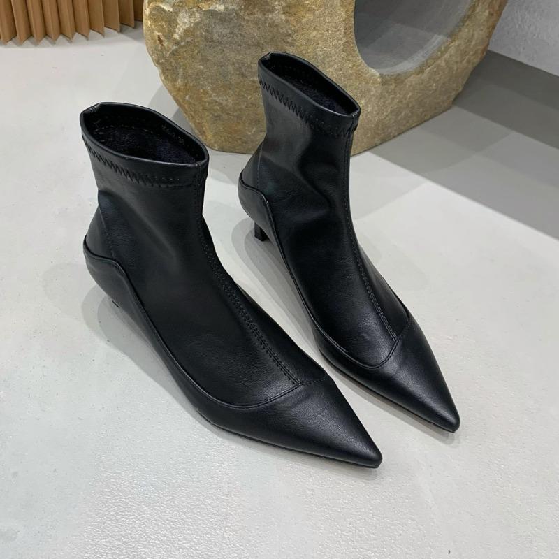 French Pointed Short Boots for Women 2025 Spring and Autumn New Low Heel Fashionable Soft Leather Versatile Bare Boots