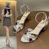 Модные новые женские туфли на толстом каблуке, летние туфли с открытым носком, повседневные и удобные, персонализированные, полые, элегантные босоножки