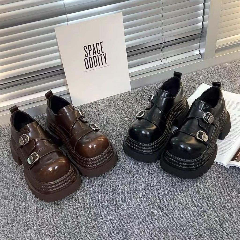 Британские дымчато-серые маленькие кожаные туфли 2025 осень и зима новая высокая универсальная ретро платформа для увеличения роста лоферы