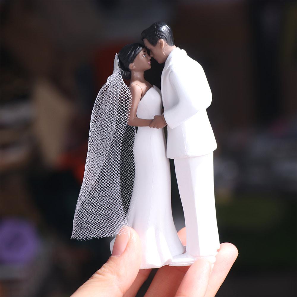 White/Black Couple Wedding Cake Topper Bride & Groom Figurines Bridal Shower Decoration