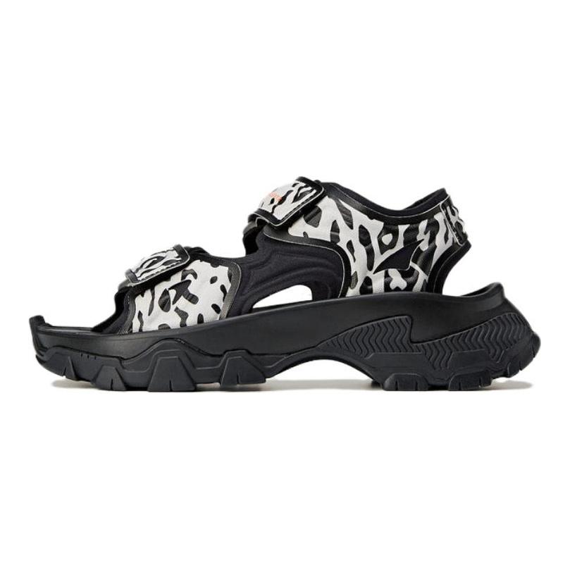 Stella McCartney x adidas Сандалии Hika Outdoor с животным принтом Женские кроссовки Черный Облачно-белый Основной черный IF1797