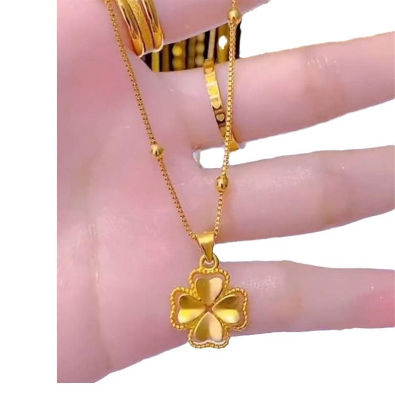 Медный кулон в виде четырехлистного клевера с золотым покрытием: Элегантный минималистичный дизайн с двусторонней отделкой