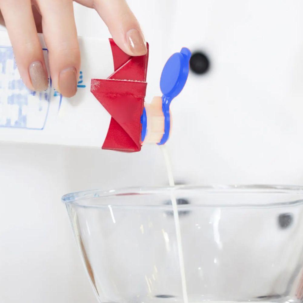 4pcs Reusable Milk Bottles Pourer Anti-Spray Boxed Milk Fresh-keeping Cover  Beverage