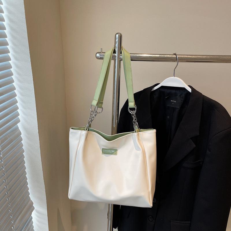 Вместительная сумка-тоут женская новая весенне-летняя контрастного цвета на плечо подмышку универсальная классная сумка для поездок