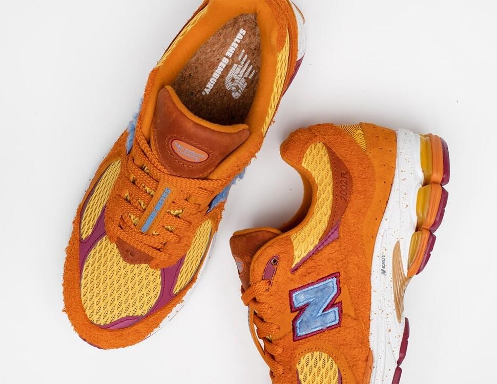 ML2002R1 Salehe Bembury New Balance 2002R Песочный Золотой Оранжевый Красный