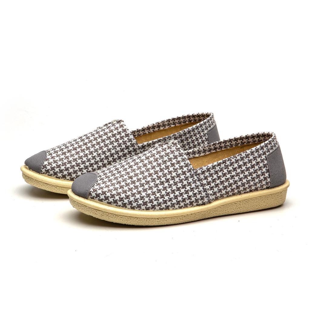 Новая модная обувь из парусины женская студенческая на плоской подошве повседневная рыбацкие туфли ленивая обувь