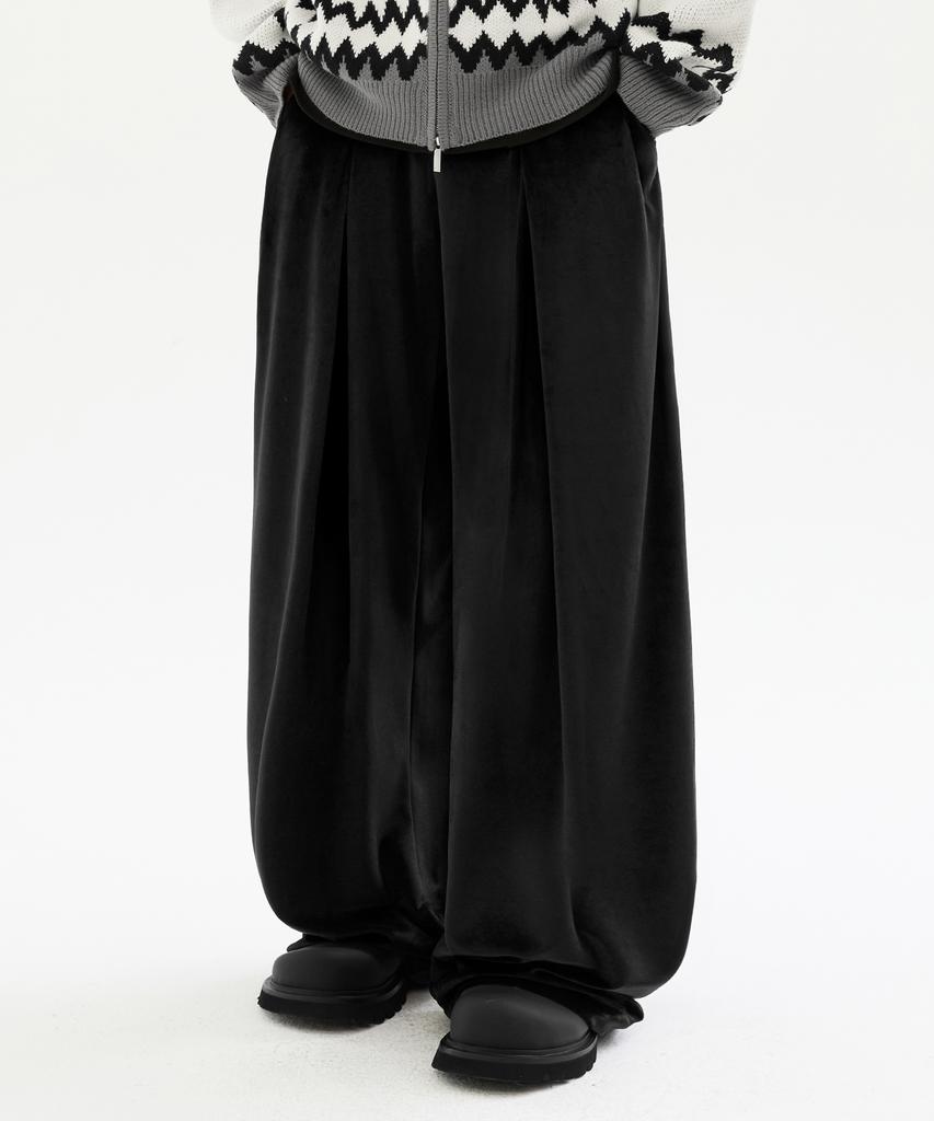 TRILLION Velvet Inverted Tuck Wide Pants [Black]