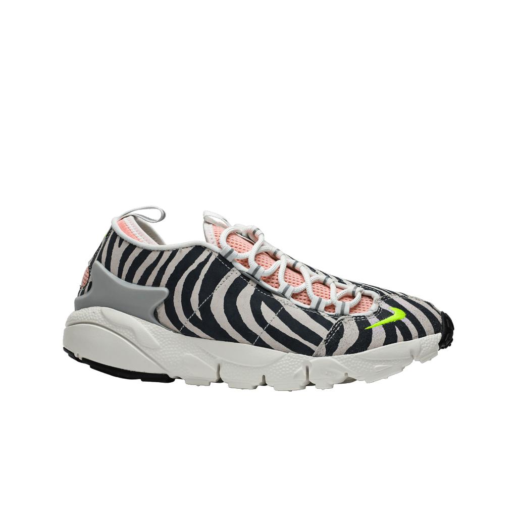 (в) Nike X Olivia Kim Air Footscape No Cover