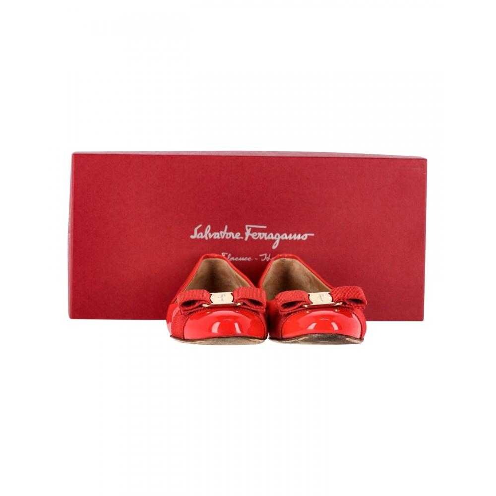 Salvatore Ferragamo Балетки VarIna из красной лакированной кожи, красные