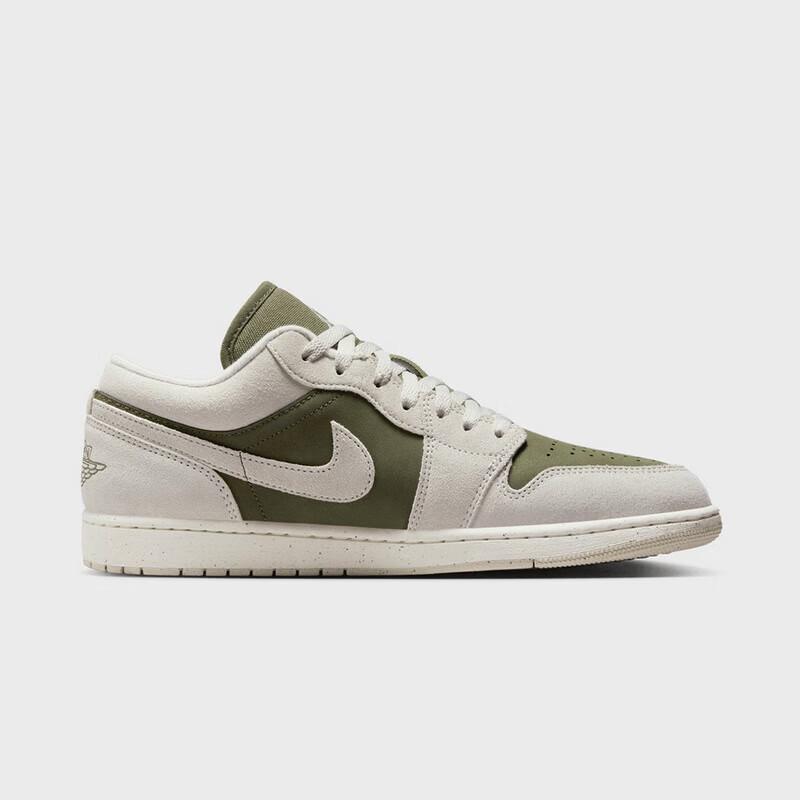 Jordan Men's AJ1 Low-Top Lifestyle Sneakers