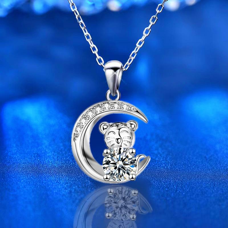 Year Of The Tiger Imitation S925 Silver Zodiac Tiger Pendant Necklace Female Moon Clavicle Chain