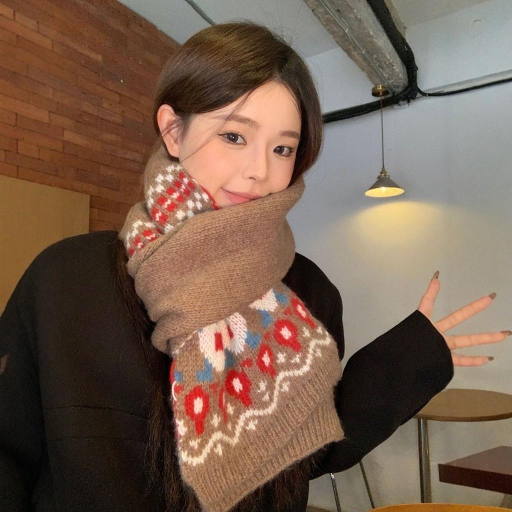 Fair Island jacquard knitted wool scarf women's winter new brown retro thickened neck protection warm scarf