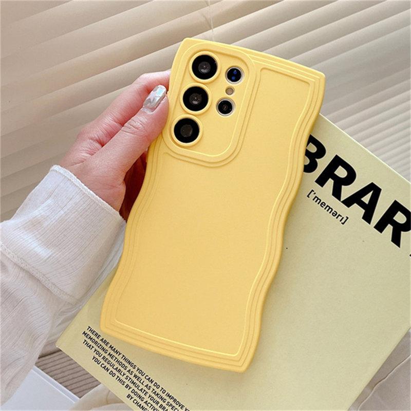 Симпатичный чехол с волнистыми краями для Samsung S23 Ultra S22 S21 Plus S20 FE ярких цветов