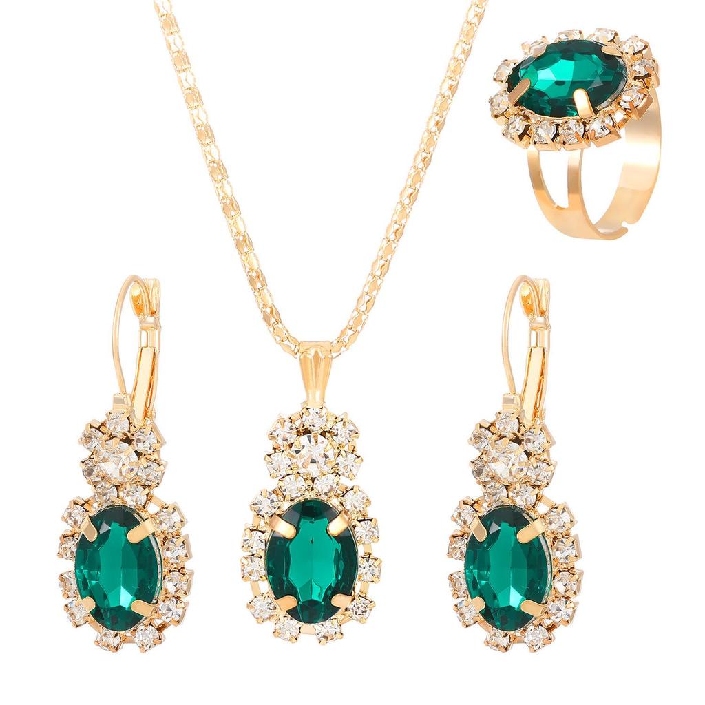 Европейский и американский набор украшений в форме сердца - ожерелье, серьги и кольцо с бриллиантовой подвеской.