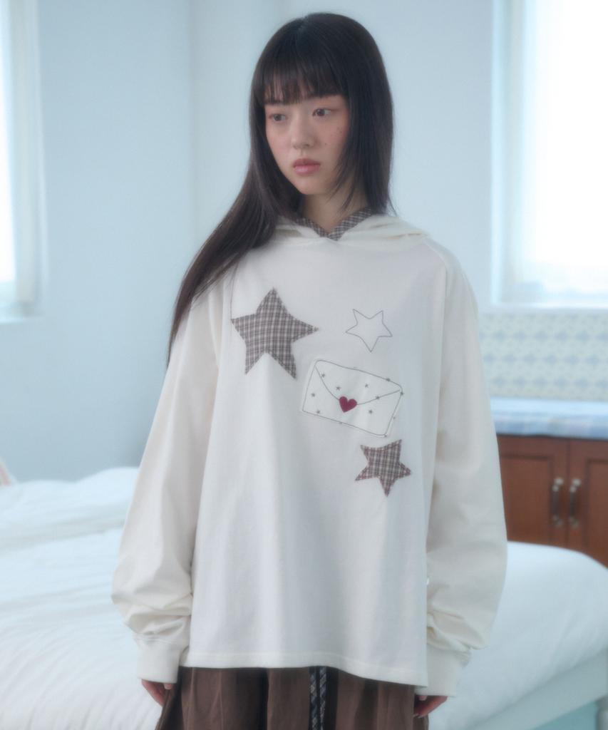 AMBLER By Letter Applique Embroidered Raglan Hooded Long Sleeve Ajs303 (Ivory)