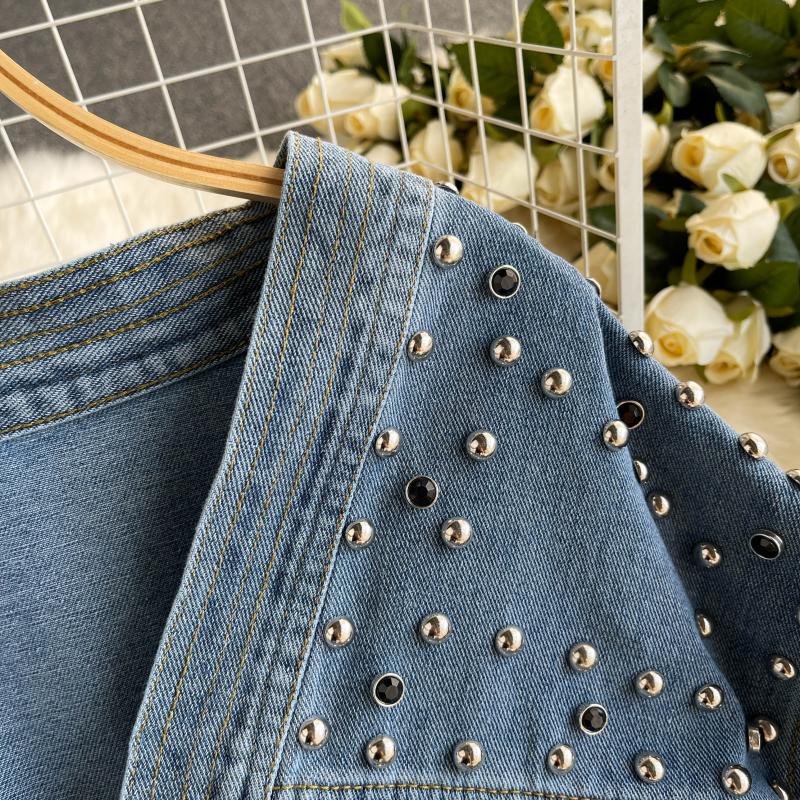 Autumn and Winter Retro Design Sense of the New Loose Short Heavy Riveted Beads Loose Denim Jacket