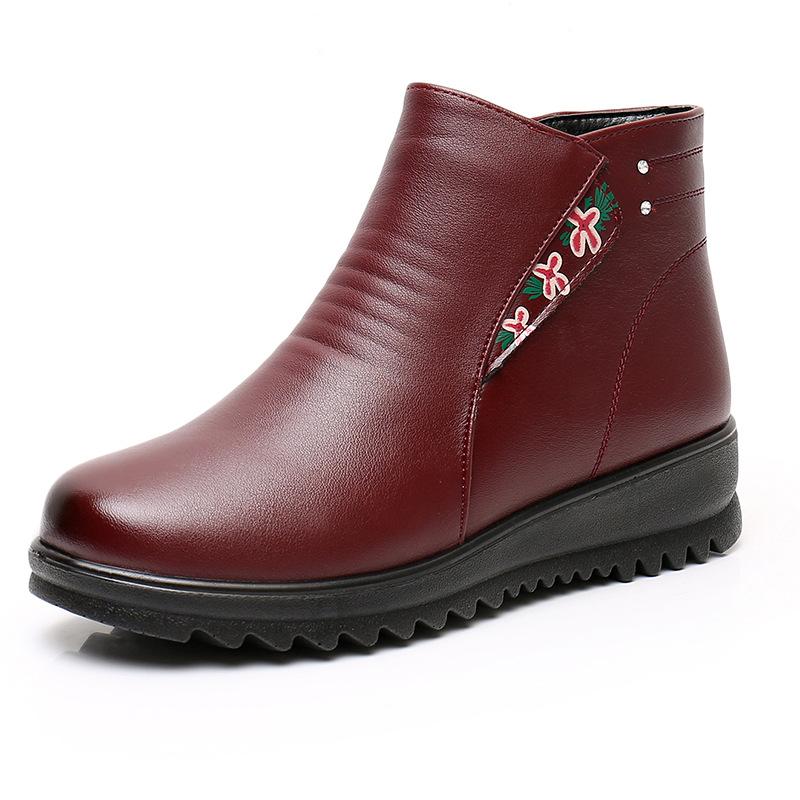 Модные женские зимние сапоги на низком каблуке, ботильоны на платформе, женские зимние меховые ботинки на молнии сбоку, новинка 2024 года, зимняя обувь