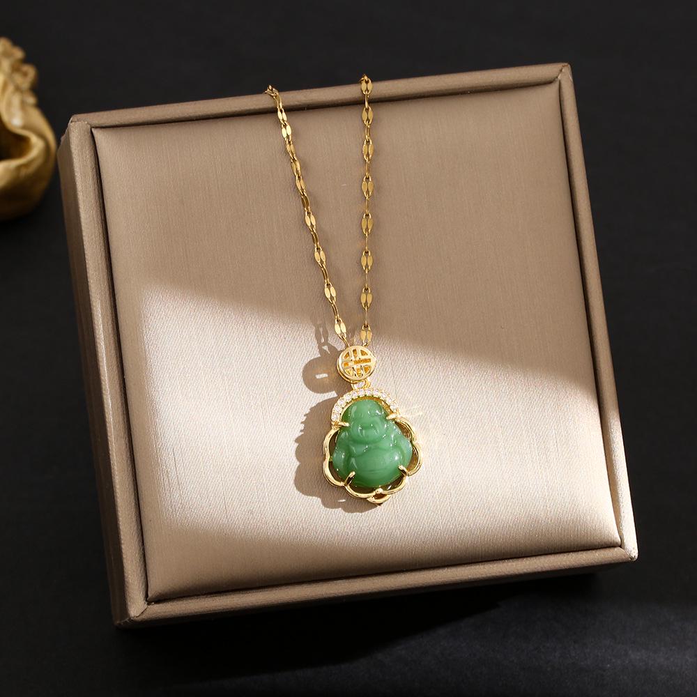Elegant Korean Micro-Inlaid Titanium Necklace - Luxurious Women's Clavicle Chain, Non-Fading, Unique Minority Design.