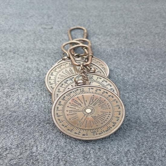 4 Pieces Brass 100 Years Calendar Keychain, Rotating Calendar Keychain, Best for Table Decor, Office Decor, Gift Keyrings