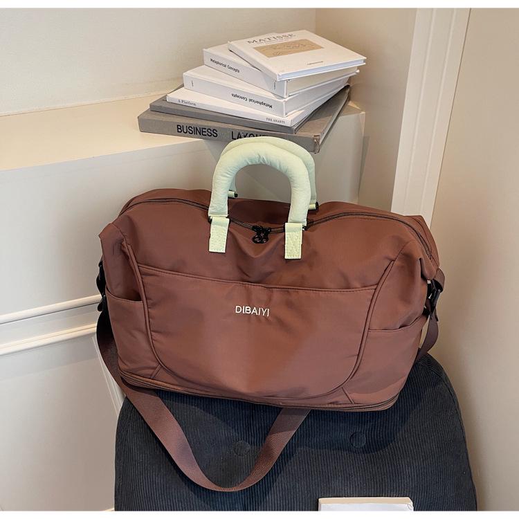 Вместительная дорожная сумка-трансформер — легкая сумка через плечо для деловых поездок и спортзала.