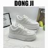 Европейские маленькие белые туфли женские кожаные толстые подошвы показывают тело новые популярные универсальные увеличивающие рост маленькие спортивные туфли для кексов