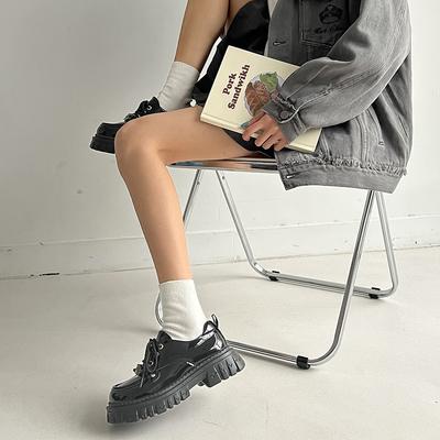 Черные маленькие кожаные туфли женские весна 2025 новая мода ретро темперамент увеличивает британский стиль для выхода в свет профессиональные одинарные туфли