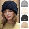 Шапки бини нового стиля, зимняя теплая шапка, шапка Y2K для женщин, однотонная, с нашивкой на лице, зимние вязаные шапки для девочек, подарок