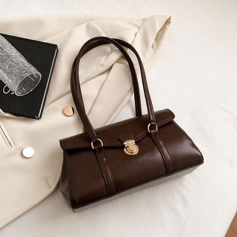 Bag women's new commuter shoulder large capacity medieval French armpit bag retro red wedding bag tote bag