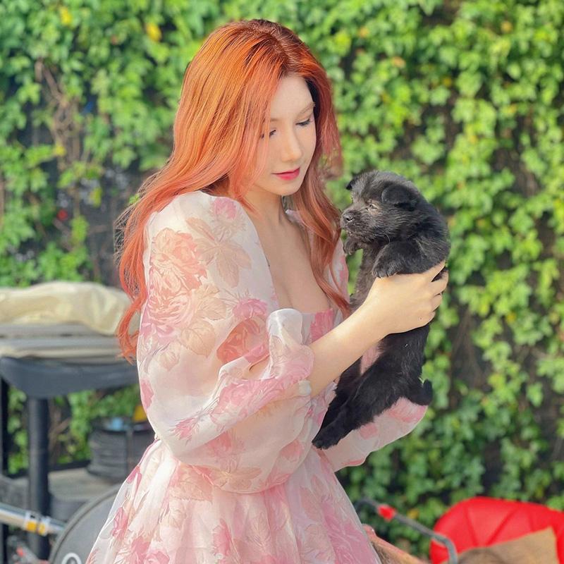 Женское летнее дизайнерское милое свежее платье, элегантное и красивое платье-фонарик с квадратным вырезом и рукавами-фонариками