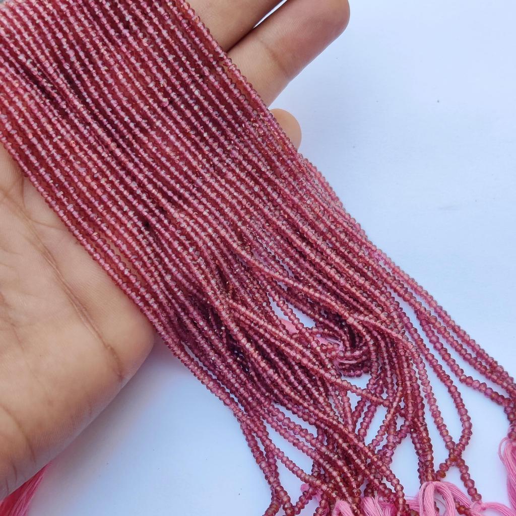 AAA Ultimate Высочайшее качество Натуральный турмалин Оттенок граната Граненые круглые бусины Свободный драгоценный камень 16-дюймовые бусины для изготовления ювелирных изделий Размер 2,5-4 мм