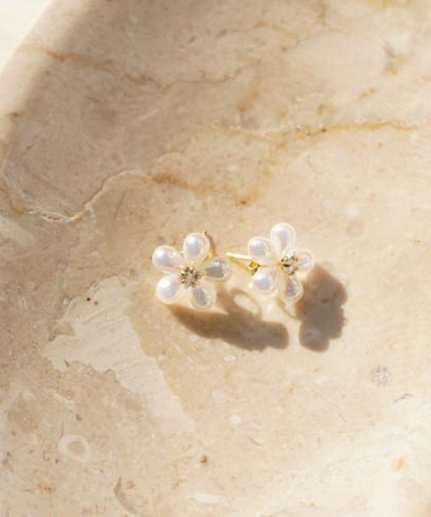 Alleun Silver 925 Cubic Flower Aurora Bold Pearl Earrings