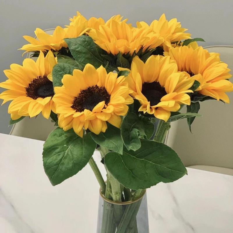 Sunflower Simulation: Artificial Plastic & Dried Flower Bouquet for Home Décor