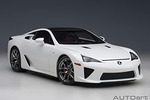 AUTOart Масштаб 1/18 Lexus LFA (Белоснежный/Черный углеродное волокно) Готовый продукт