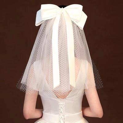 Белая вуаль для невесты, свадебные аксессуары для волос, бант, жемчуг, короткие головные уборы для девичника, кружевная сетчатая вуаль с заколкой для волос