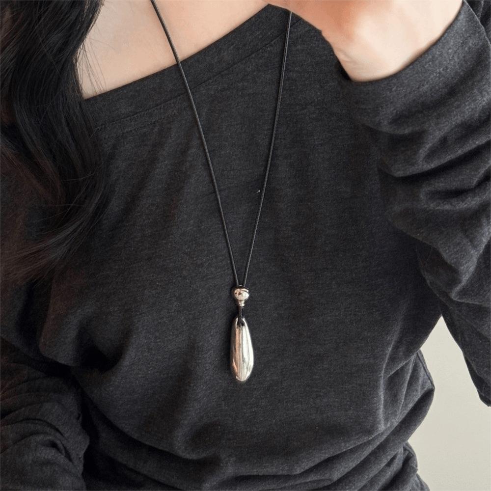 PU Leather Pinecone Pendant Necklace Long Chain Sweater Chain Fashion Rope Chain Necklace Jewelry