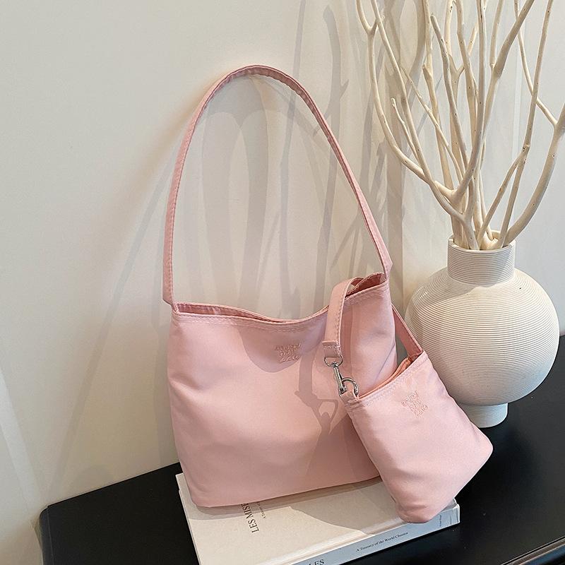 Осень новая женская персонализированная сумка через плечо текстура модный тренд нишевый дизайн сумка подмышку