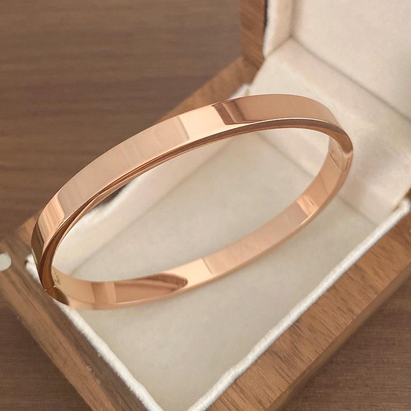 18k Rose Gold Diamond Buckle Bracelet - Korean Stylish Design, High-End Jewelry