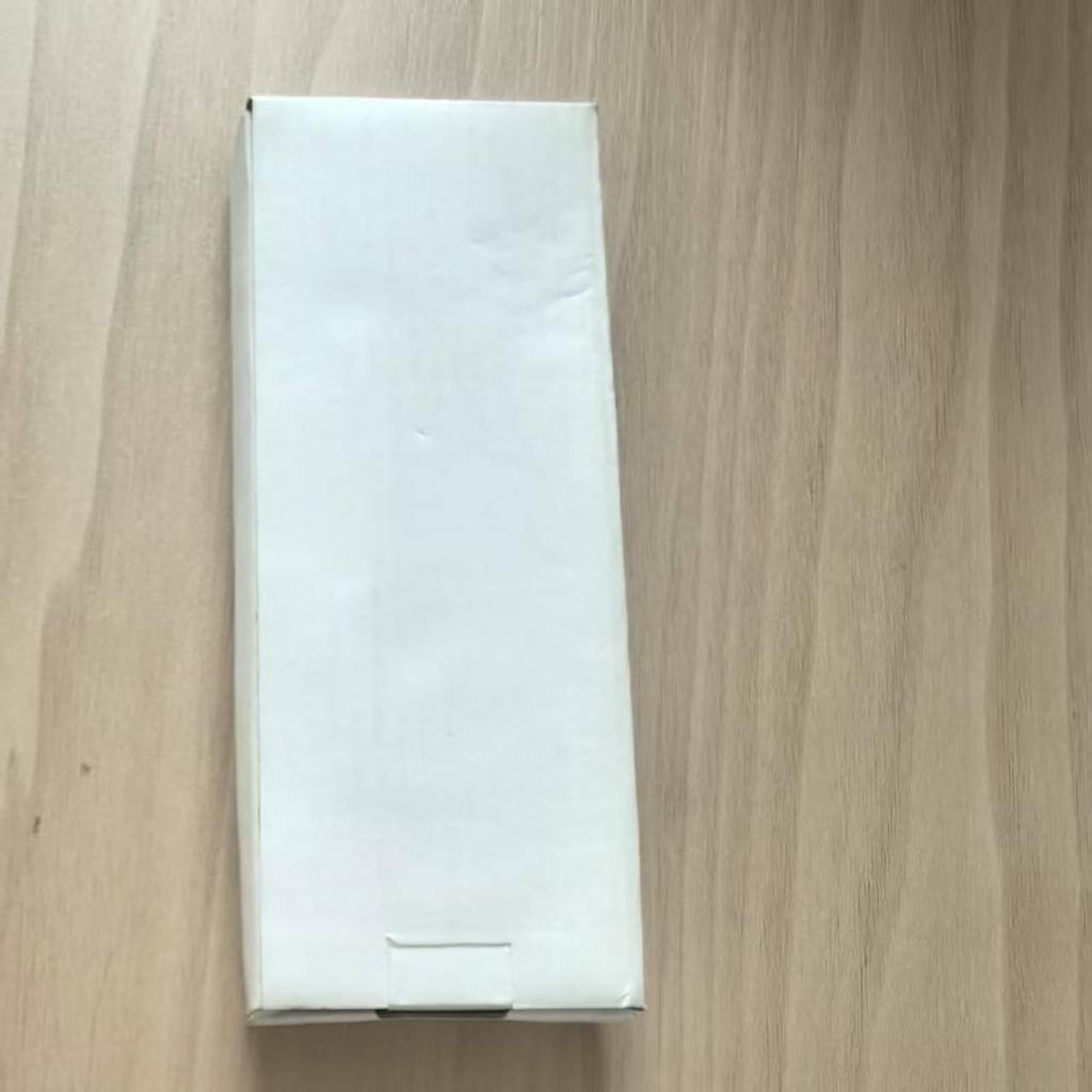 Многофункциональный молоток с медной рукояткой: Многофункциональный инструмент 6-в-1 со встроенной отверткой и небольшой круглой насадкой.
