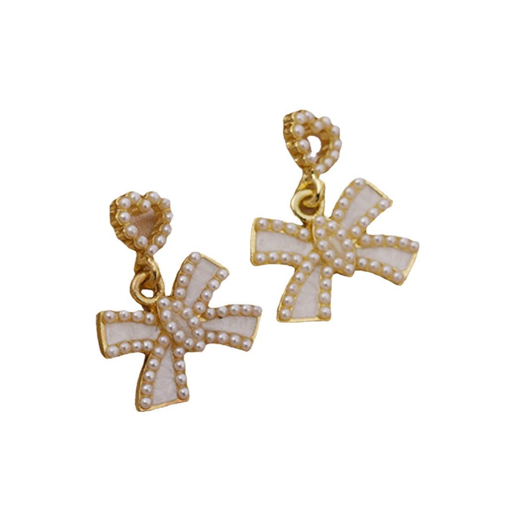 Korean version of fashion pearl bow love earrings women, sweet new silver needle heart stud earrings ear jewelry E8181